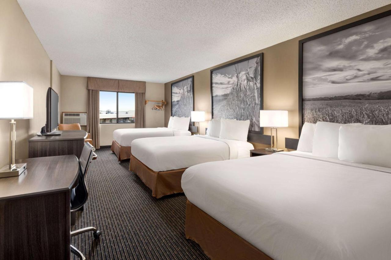 Hotel Super 8 By Wyndham Lincoln North Exteriér fotografie