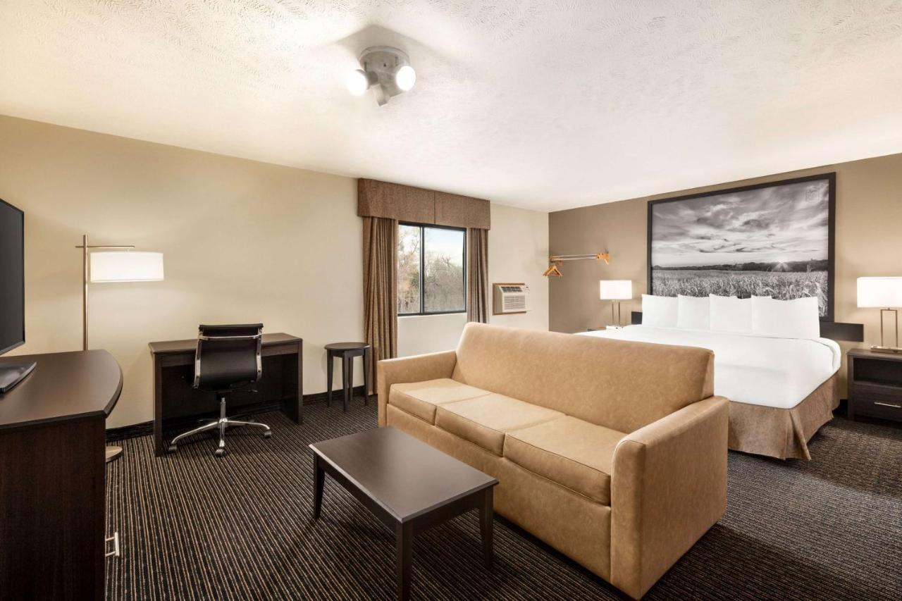 Hotel Super 8 By Wyndham Lincoln North Exteriér fotografie